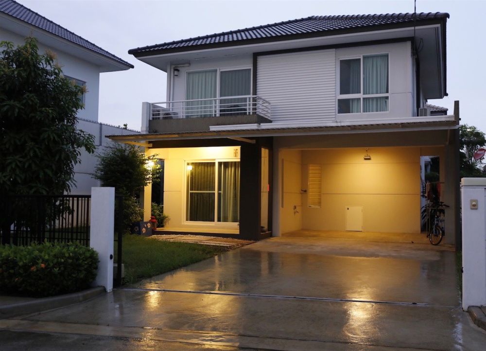 ขายบ้าน - ขายบ้านเดี่ยวพื้นที่กว้างอยู่มุมด้านในบรรยากาศเป็นส่วนตัว หมู่บ้าน ชัยพฤกษ์ รามอินทรา-วงแหวน 2