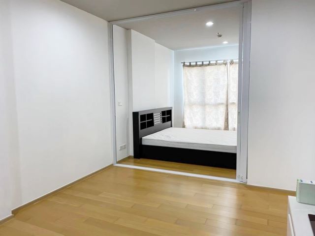 ขายคอนโด - ขาย คอนโด ไฮฟ์ สาทร คอนโดมิเนียม กรุงธนบุรี ติด BTS กรุงธนบุรี