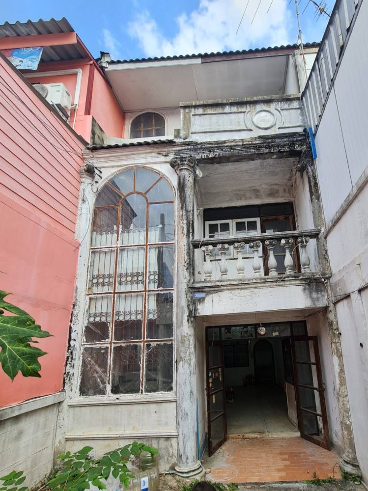 ขายทาวน์เฮาส์ - ขาย ทาวน์โฮม 3 ชั้น หมู่บ้านเพชรประทาน ซอยเพชรเกษม51 ใกล้ เดอะมอลล์บางแค 5 นาที