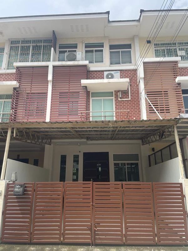 ขายทาวน์เฮาส์ - ขาย ทาวน์โฮม 3 ชั้น เดอะบริติช สาทร-กัลปพฤกษ์ รีโนเวทใหม่ พร้อมอยู่หรือทำสำนักงาน