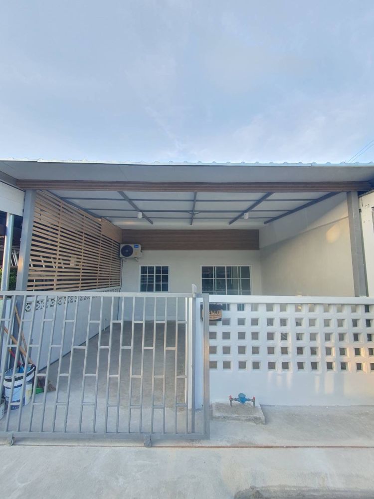 ขายทาวน์เฮาส์ - ขายทาวเฮ้าส์มือสองรีโนเวทใหม่ ใกล้รถไฟฟ้าสายสีชมพู