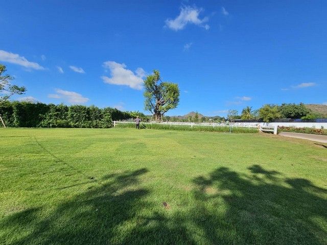 ขายที่ดิน - ขายด่วนที่ดิน ภูภิรมย์ เขาใหญ่ ที่ดินสวย วิวเขาใหญ่ ตั้งอยู่ตำบนหมูสี เขาใหญ่ แบ่งขายในราคาทุน