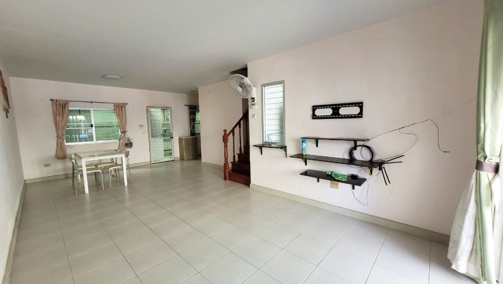 ขายทาวน์เฮาส์ - ทาวน์เฮ้าส์ นิรันดร์ วิลล์ 10 ถนนวัดศรีวารีน้อย บางพลี สมุทรปราการ พร้อมอยู่