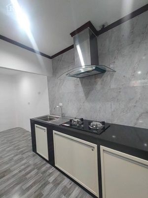 ขายทาวน์เฮาส์ - ขายทาวน์เฮ้าส์2ชั้น หมู่บ้านวรารักษ์ รังสิต คลอง3 ถ.รังสิต-นครนายก รีโนเวทใหม่