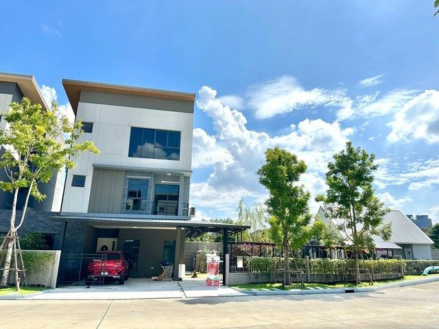 ขายบ้าน - ขายบ้านแฝดหรู 3 ชั้น บ้านกลางเมือง รามอินทรา 83 สเตชั่น ถนนกาญจนาภิเษก แขวงรามอินทรา เขตคันนายาว กทม. 10230