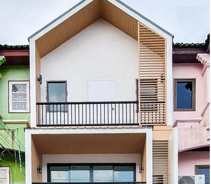 ขายทาวน์เฮาส์ - หมู่บ้านพงษ์ศิริชัย4 ซอยเพชรเกษม 81 การเดินทางสะดวกสบาย