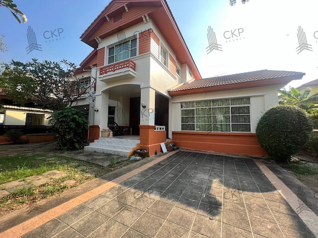 ขายบ้าน - ขาย บ้านเดี่ยว มัณฑนา อ่อนนุช-วงแหวน (สุขาภิบาล 2) พื้นที่รอบบ้านกว้าง ร่มรื่น พร้อมเฟอร์นิเจอร์ ติดถนนหลักของหมู่บ้าน