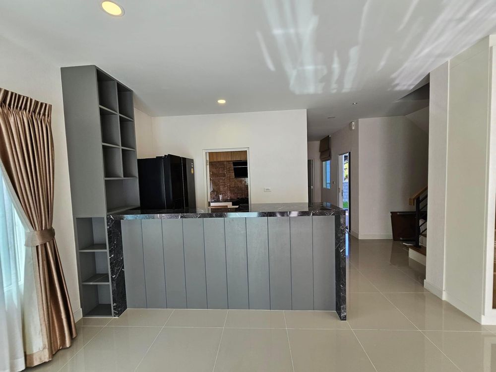 ขายบ้าน - ขายบ้านเดี่ยว 61.5 ตารางวา ม.เซนโทร บางนา วงแหวน หลังมุม บิ้วอินท์ภายในสวยพร้อมอยู่ จัดกู้ฟรี