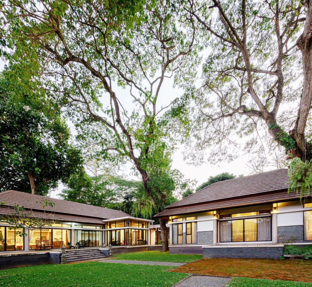 ขายบ้าน - บ้านเดี่ยวเชียงใหม่ ในหมู่บ้านริมน้ำ หลังใหญ่ พื้นที่กว้าง ในเมืองเชียงใหม่ ร่มรื่น สงบ เดินทางสะดวก