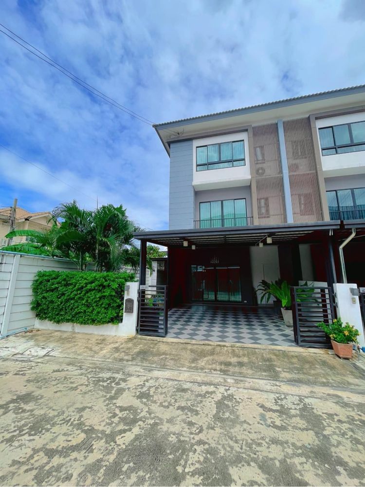 ขายทาวน์เฮาส์ - ขาย ทาวน์โฮม 3 ชั้น โครงการ The Connect เพชรเกษม 48