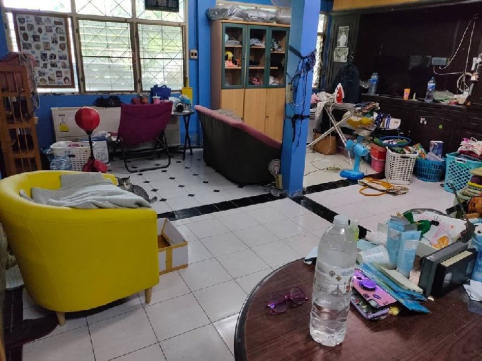 ขายบ้าน - ขายถูกบ้านเดี่ยว 2 ชั้น เนื้อที่ 200 ตรว. ซอยเพชรเกษม81 กรุงเทพ