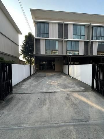 ขายทาวน์เฮาส์ - ขาย ทาวน์โฮม 3 ชั้น พฤกษาวิลล์ รามคำแหง-เสรีไทย ซอย 81 Pruksa Ville Ramkhamhaeng-Serithai ทาวน์โฮม สไตล์ Neo Zen ขนาด 28 ตรว