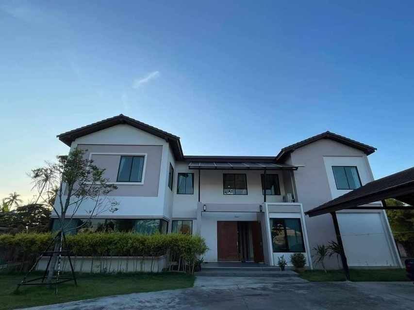 ขายบ้าน - ขายบ้านเดี่ยว โกดังคลังสินค้าและอาคารหอพัก ติดถนนใหญ่ 3 นาทีถึงมอเตอร์เวย์ ต.ตะเคียนเตี้ย ชลบุรี