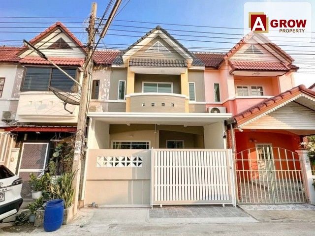 ขายทาวน์เฮาส์ - ม.สวีท โฮม ปาร์ค ถนนเมน บ้านรีโนเวทใหม่พร้อมเขาอยู่
