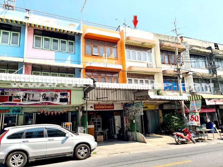 ขายอาคารพาณิชย์ / สำนักงาน - อาคารพาณิชย์ 3 ชั้น ติดถนนโกสุมรวมใจ สีกัน ดอนเมือง กรุงเทพฯ