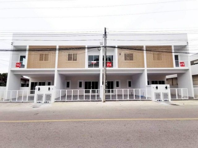 ขายทาวน์เฮาส์ - ขายทาวน์โฮมใหม่เริ่ม 24ตรว. 4นอน3น้ำ 2.45ลบ. ฟรีโอน ของแถม ต.ต้นเปา อ.สันกำแพง เชียงใหม่