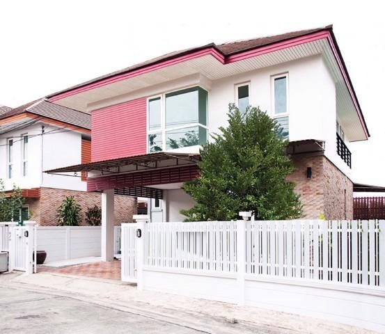 ขายบ้าน - ขายบ้านเดี่ยว 2 ชั้น ถนนราษฎร์พัฒนา ซอยมิสทีน หมู่บ้านระเบียงสวน 5 เนื้อที่ 56.2 ตารางวา พื้นที่ใช้สอย 226 ตารางเมตร 3 ห้องนอน 3 ห้องน้ำ