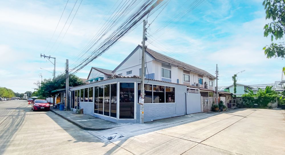 ขายทาวน์เฮาส์ - ขาย ทาวน์เฮ้าส์ หมู่บ้าน พฤกษา45 หลังมุม บางใหญ่ รีโนเวทใหม่ ต่อเติมเต็ม พร้อมอยู่