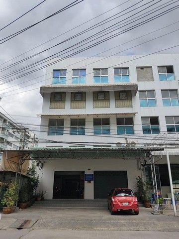 ขายอาคารพาณิชย์ / สำนักงาน - ขายโฮมออฟฟิศ 3 ชั้นครึ่ง 2 ห้อง 50 ตรว. ติดถนนใหญ่ แฮปปี้แลนด์สาย1 ทำเลดีมาก ใกล้เดอะมอลล์บางกะปิ ใกล้รถไฟฟ้าสายสีเหลือง