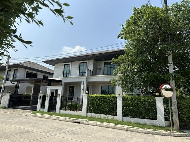 ขายบ้าน - ขายบ้านเดี่ยว เศรษฐสิริพัฒนาการ ซอยพัฒนาการ 87 หลังมุม พร้อมสระว่ายน้ำส่วนตัวย่านพัฒนาการ สวนหลวง