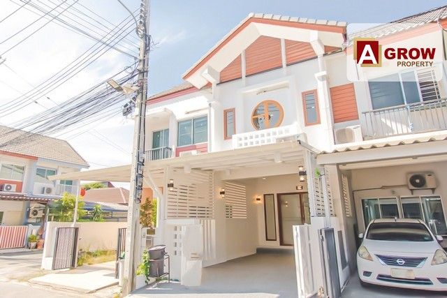 ขายทาวน์เฮาส์ - หมู่บ้าน Areeya At Home ซ.มัยลาภ บ้านรีโนเวทใหม่พร้อมเข้าอยู่