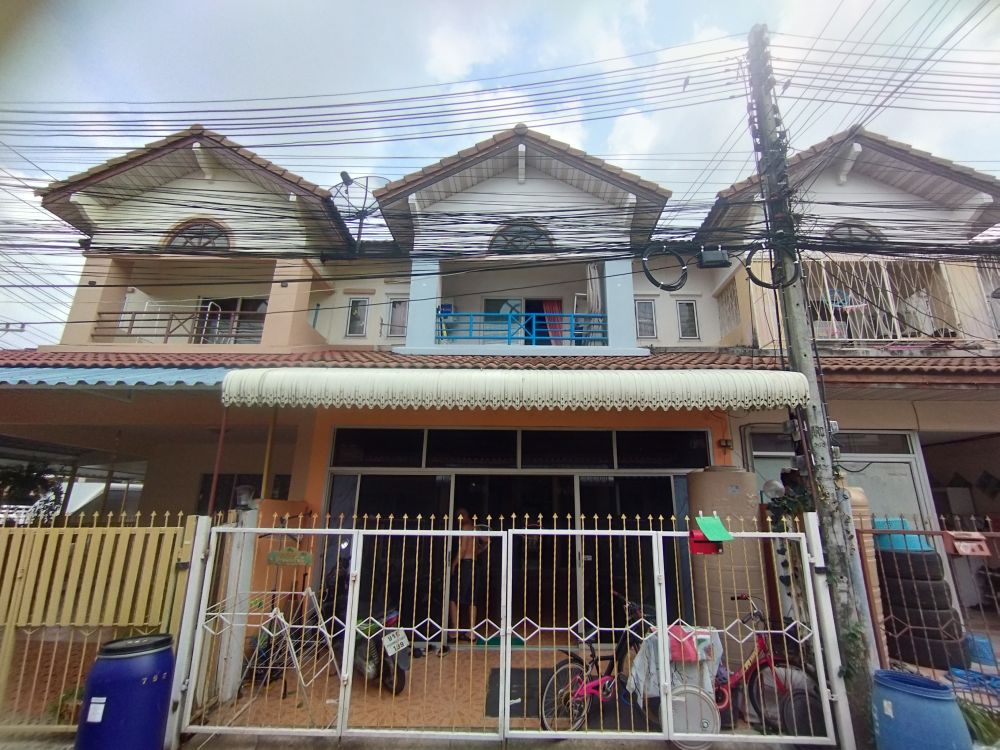 ขายทาวน์เฮาส์ - ขายทาวน์เฮาส์ หมู่บ้านซื่อตรง รังสิต-คลอง3 ใกล้สวนสนุกดรีมเวิลด์