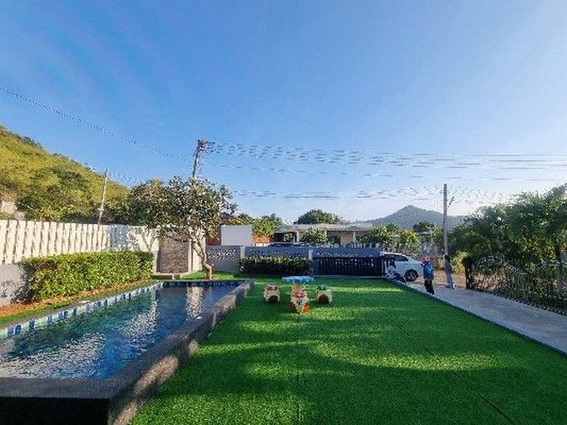 ขายบ้าน - ขายพูลวิลล่า หมู่บ้านฮิลล์ บีช รีสอร์ท 107 ตารางวา เจ้าของขายเอง ตำบลปากน้ำปราณ อำเภอปราณบุรี จังหวัดประจวบคีรีขันธ์