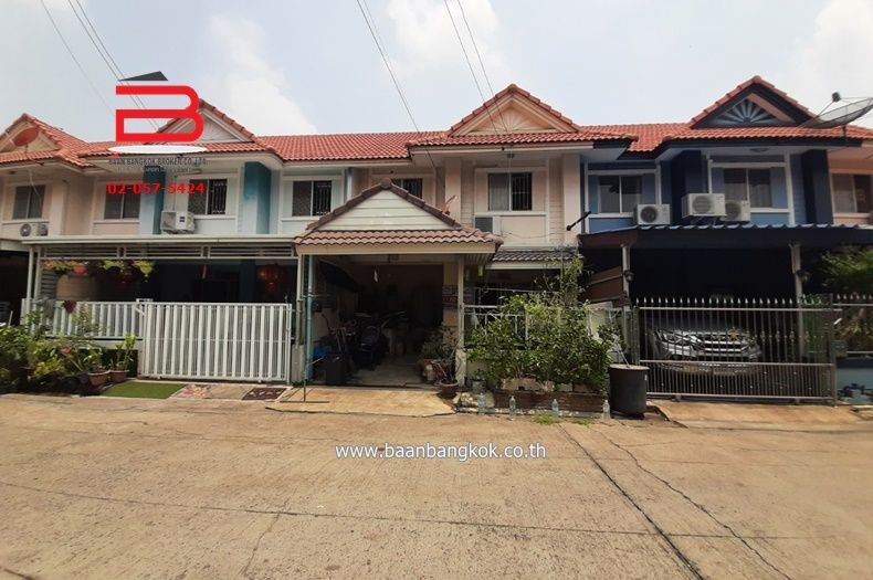 ขายทาวน์เฮาส์ - ทาวน์เฮาส์ หมู่บ้าน พฤกษา D เนื้อที่ 18 ตรว. ถนนรังสิต-นครนายก ต.คลองสาม อ.คลองหลวง จ.ปทุมฯ