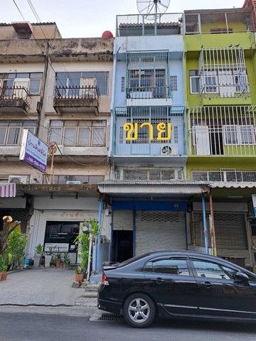 ขายอาคารพาณิชย์ / สำนักงาน - ขายด่วน อาคารพาณิชย์ ซอยลาดพร้าว 87 ห่างจากถนนลาดพร้าว 500 เมตร