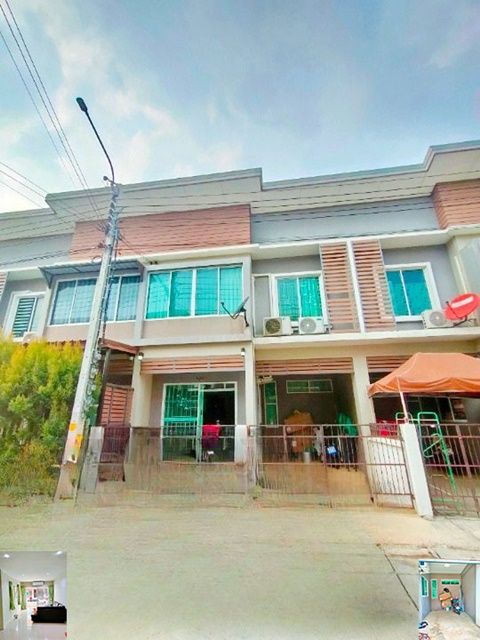 ให้เช่าทาวน์เฮาส์ - ถูกมาก จันทร์ทองเอี่ยมMRT สามแยกบางใหญ่ 1 กม. ให้เช่าทาวน์เฮ้าส์ 2 ชั้น 18ตรว. 110ตรม. 3นอน 2น้ำ 3แอร์ บิ๊กซี รัตนาธิเบศร์