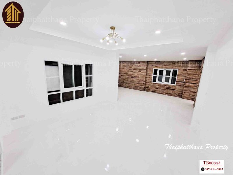 ขายบ้าน - บ้านเดี่ยว 2 ชั้น ปฐมพร การ์เด้น พุทธมณฑลสาย 4 ทวีวัฒนา อยู่ใกล้ The Fourth ฟรีโอน