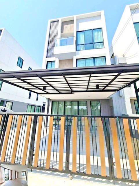 ให้เช่าทาวน์เฮาส์ - สะดวก ดอนเมือง BTS แยกคปอ. 2.5 กม.225ตรม. ทำออฟฟิศ 3นอน 3น้ำ 5จอดรถ 3แอร์