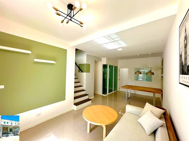 ให้เช่าทาวน์เฮาส์ - MRT ราษฎร์พัฒนา 2กม. เคหะร่มเกล้า 58-76 ให้เช่าทาวน์โฮม 2 ชั้น เฟอร์ครบ 24ตรว. 140ตรม. รักสัตว์ ทำเลดีมาก 3นอน 3น้ำ 2จอดรถ 3แอร์ แหล่งช๊อป