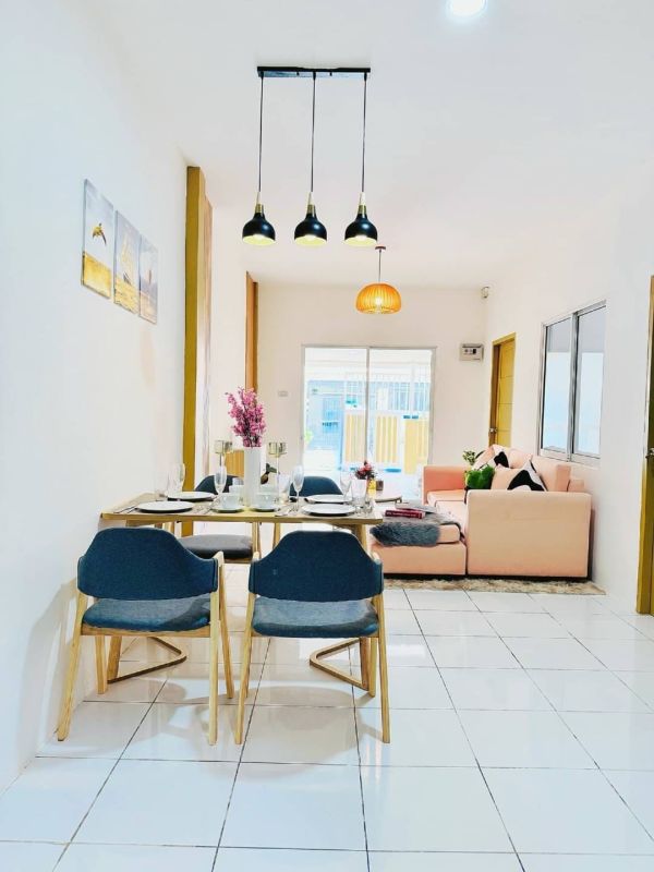 ขายบ้าน - บ้านทาวน์โฮมรีโนเวทใหม่ พร้อมอยู่ พิกัด พัทยา-สยามคันทรึ ใกล้ตลาดไร่วนาสิน