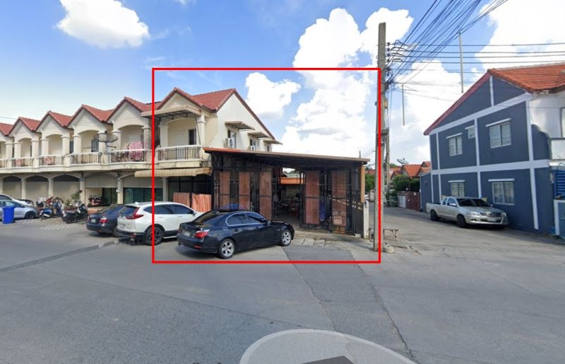 ขายทาวน์เฮาส์ - ถูกที่สุดในย่านนี้!! ทาวน์โฮม 2 ชั้น หลังริม และต่อเติมพื้นที่ด้านข้างแล้ว ม.ชายคลองเทพารักษ์ ใกล้ห้าง นิคมบางพลีฯ