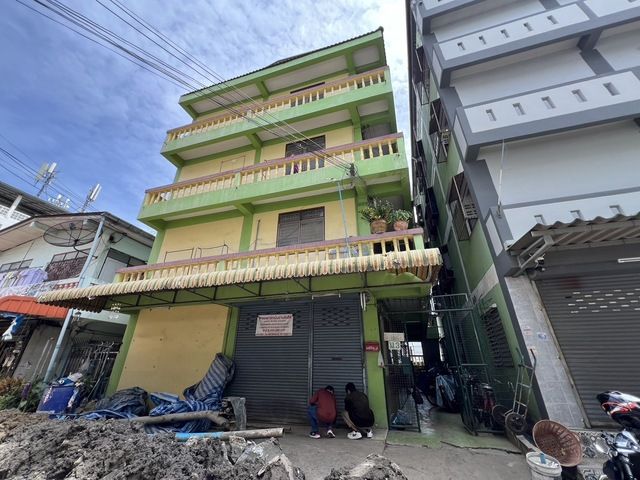 ขายอพาร์ทเม้นท์ / โรงแรม - ขายอพาร์ทเม้นต์ พื้นที่ 40 ตร.ว 4 ชั้น 14 ห้อง พร้อมผู้เช่าซอยคลองหลวง 19 (ซอยงามฉวี) ใกล้ฟิวเจอร์พาร์ค รังสิต อ.คลองหลวง จ.ปทุมธานี