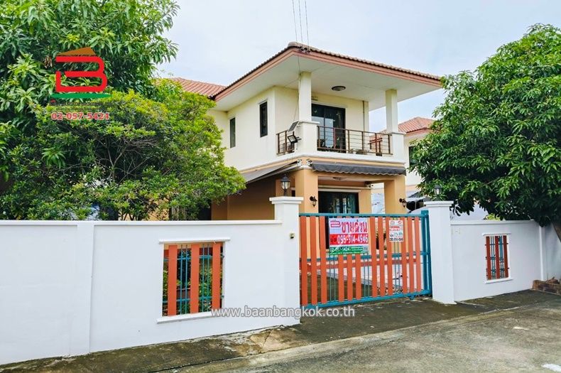 ขายบ้าน - บ้านเดี่ยว หมู่บ้าน เฟื่องสุข 5 ซอยลำโพ 45 เนื้อที่ 65.5 ตรว. ถนนกาญจนาภิเษก อำเภอบางบัวทอง จังหวัดนนทบุรี