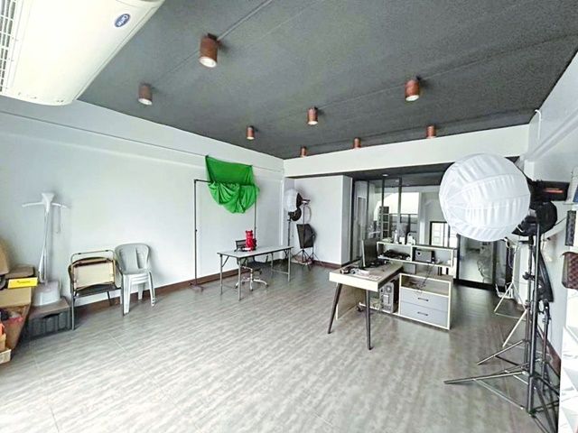 ให้เช่าอาคารพาณิชย์ / สำนักงาน - ถูกที่สุดในโลก สุขุมวิท55-63 ทองหล่อ เอกมัย ให้เช่า Studio ใหม่ ออฟฟิศ 3ชั้น 240ตรม. ทำเลค้าขาย ใจกลางเมือง 20 ตรว. ดองกิ มอลล์