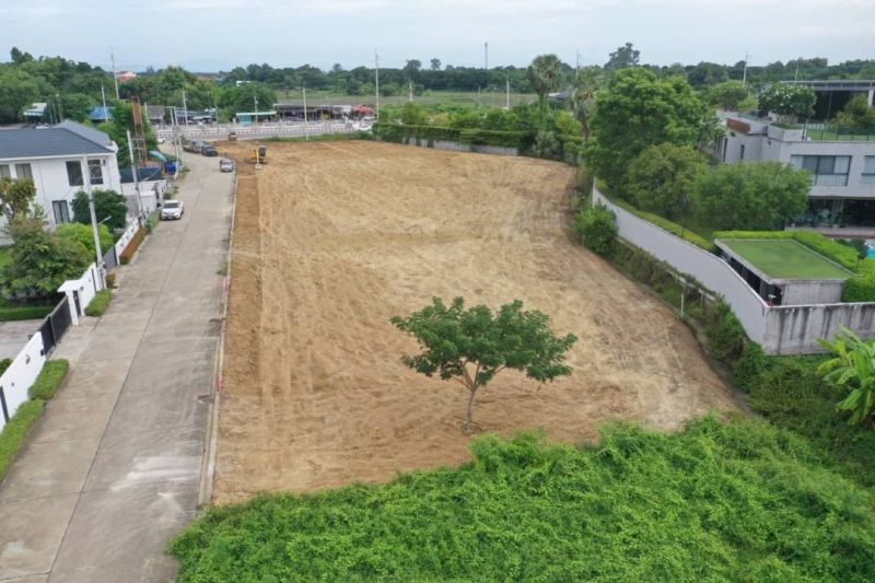 ขายที่ดิน - แบ่งขายที่ดิน วิวสวยดอยสุเทพ ติดถนนคันคลองชลประทาน ใกล้กาดฝรั่ง เชียงใหม่