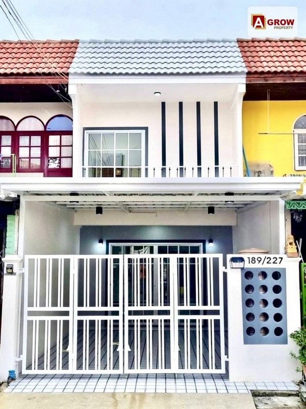 ขายทาวน์เฮาส์ - ม. หงส์ประยูร1 ทำเลตลาดบางบัวทอง-รัตนาธิเบศน์ ใกล้สถานีรถไฟฟ้า-สถานีแยกบางพลู