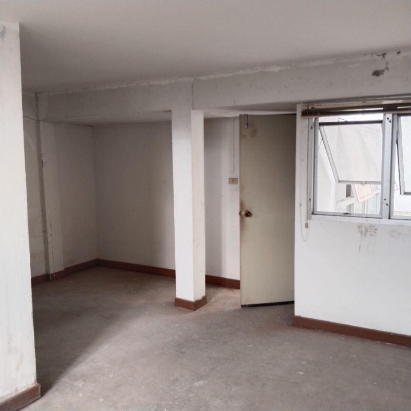 ขายทาวน์เฮาส์ - ขายทาวน์เฮาส์3 ชั้น 30 ตรง.ว. ซอยลาดพร้าว 42