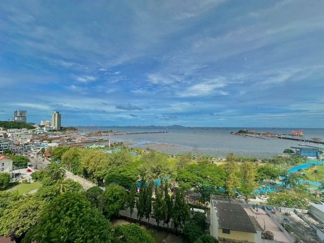 ขายคอนโด - ห้องใหม่ ยังไม่ตกแต่ง ลัดดาพลัส ศรีราชา ห้องใหญ่ วิวทะเล TP-C0326