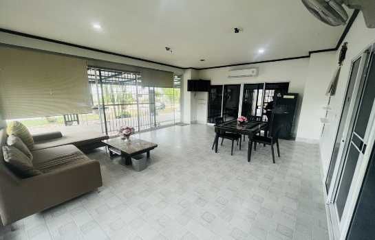 ขายบ้าน - ขายบ้านเดี่ยว 2 หลัง บนเนื้อที่ 288 ตรว. ติดมอเตอร์เวย์ ห้วยใหญ่ บางละมุง ชลบุรี