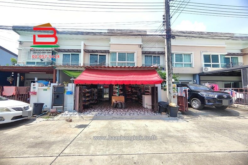 ขายทาวน์เฮาส์ - ทาวน์โฮม หมู่บ้าน โนโววิลล์ วงแหวน-ลำลูกกาคลอง 5 เนื้อที่ 20 ตารางวา ถนนลำลูกกา ตำบลบึงคำพร้อย อำเภอลำลูกกา จังหวัดปทุมธานี