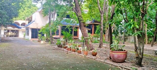 ขายบ้าน - ห่างรถไฟฟ้ารามอินทรากม.6 ขายขาดทุน คฤหาสน์ 7 นอน 700ม. นวมินทร์163 6 น้ำ และที่ดิน ร้อนเงิน เพลินนารี่ คู้บอน 556 ตรว. วัชรพล