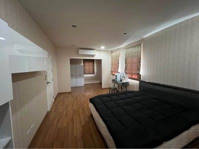 ให้เช่าบ้าน - ให้เช่า เดอะแพลน วงแหวนพระราม 9 บ้านเดี่ยว 3 ห้องนอน 2 ห้องน้ำ เฟอนิเจอร์ครบ ติดวอลเปเปอร์ทั้งหลัง