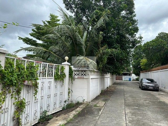 ขายที่ดิน - ขายที่ดินย่านเอกมมัย 115 ตรว. สุขุมวิท 65 (ซอยปรีดีพนมยงค์ 15) ที่ดินปรับแล้ว เหมาะสร้างบ้านหรือลงทุน