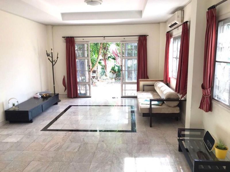 ให้เช่าบ้าน - บ้านเดี่ยวให้เช่า ธารารมณ์ พาร์คเวย์ ชาเล่ต์ รามคําแหง 190/1