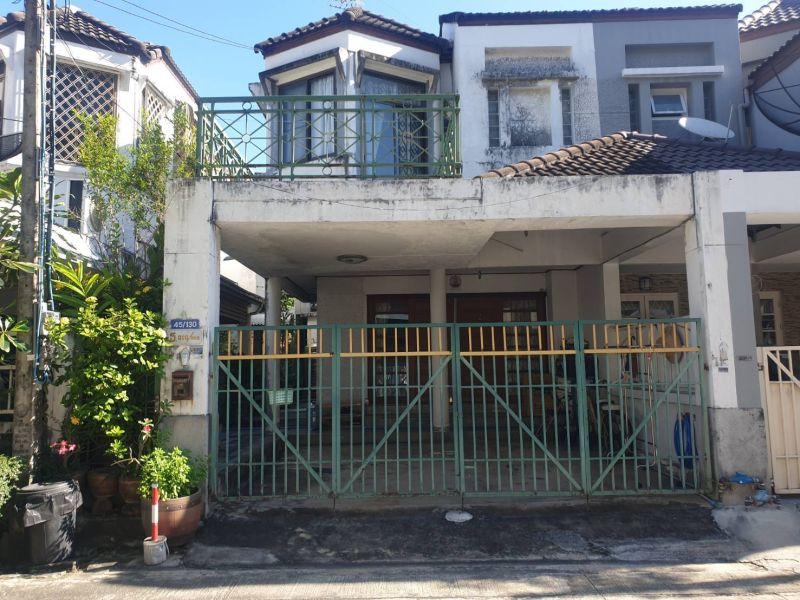 ขายทาวน์เฮาส์ - ขายทาวน์เฮ้าส์ชวนชื่น พัฒนาการ 57 ขนาดใหญ่ 220 ตร.ม. ทำเลดี ราคาเพียง 3.49 ลบ.