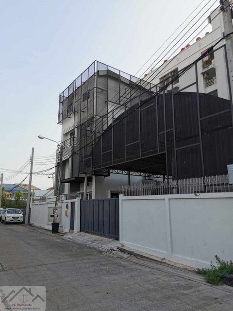 ขายอาคารพาณิชย์ / สำนักงาน - ขายโฮมออฟฟิต 4 ชั้น 83 ตารางวา ลาดพร้าว 71 นาคนิวาส 37 ย่านเลียบด่วน นาคนิวาส โชคชัย 4 ใกล้เซ็นทรัลอีสวิวส์